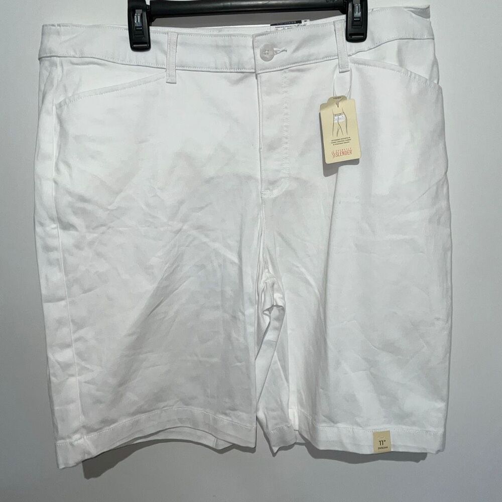 St. John's Bay Women's White Secretly‎ Slender Mid-Rise Bermuda Shorts Sz 18 NWT
